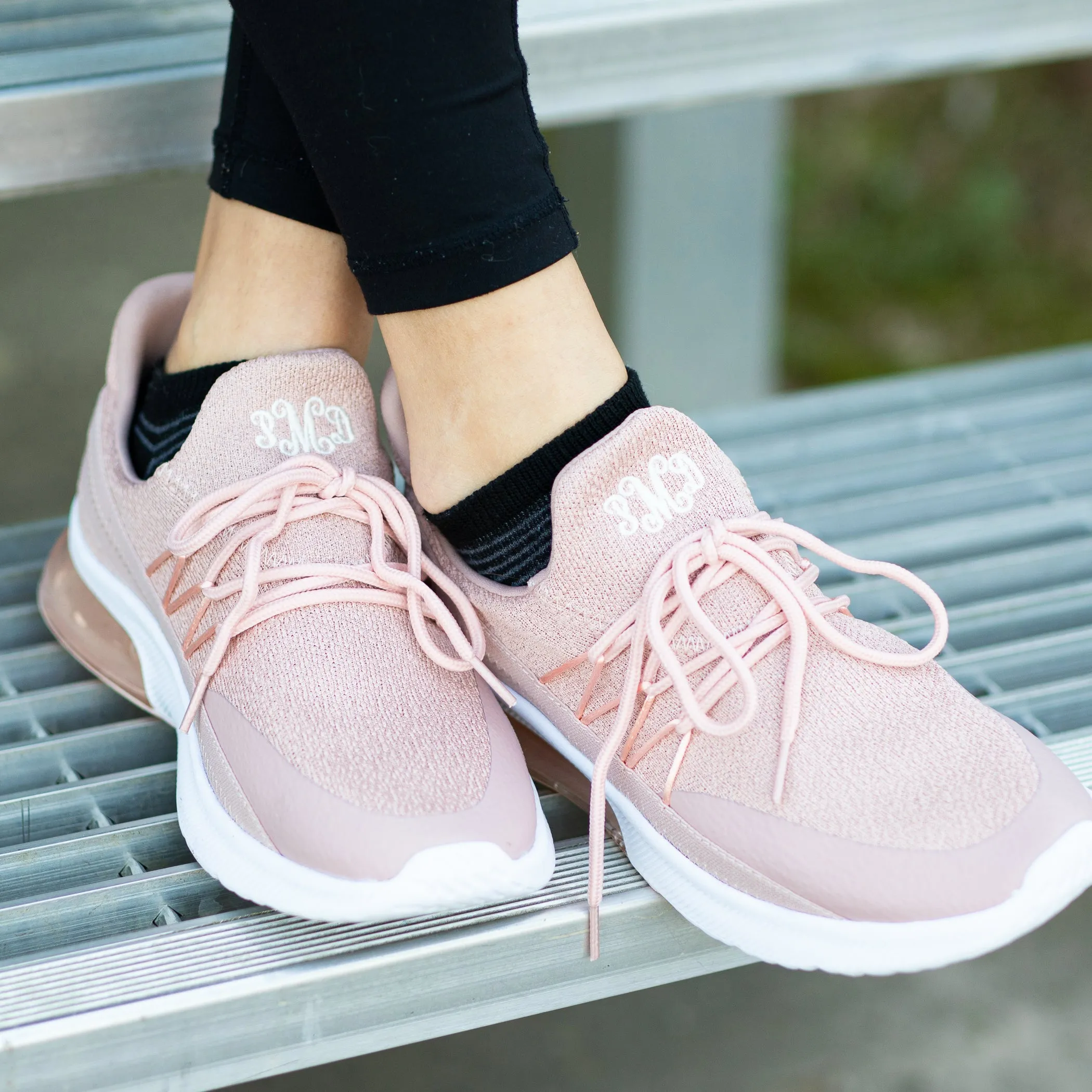 Keep On Movin' Sneaker - Rose