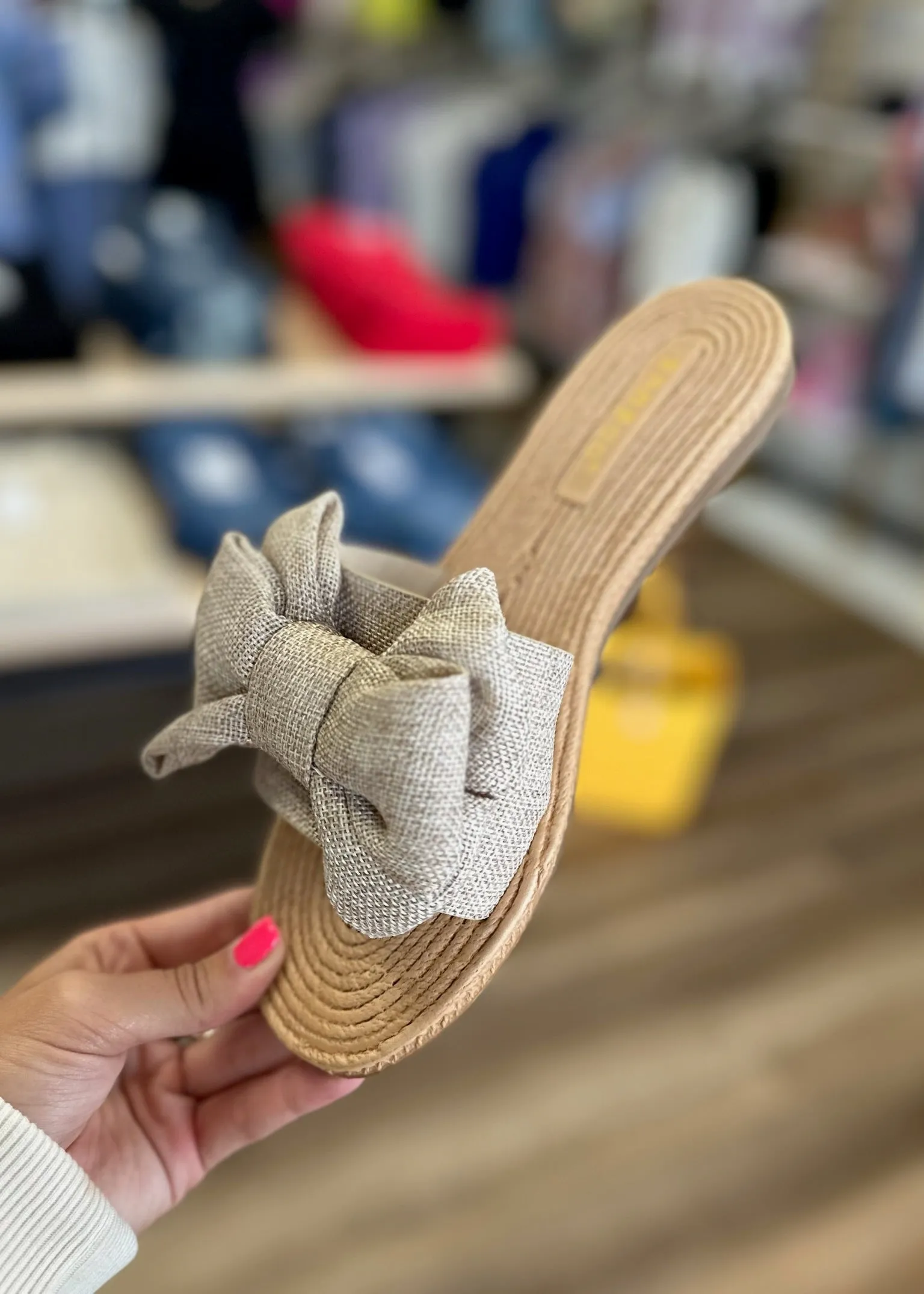 The Athena Burlap Slide