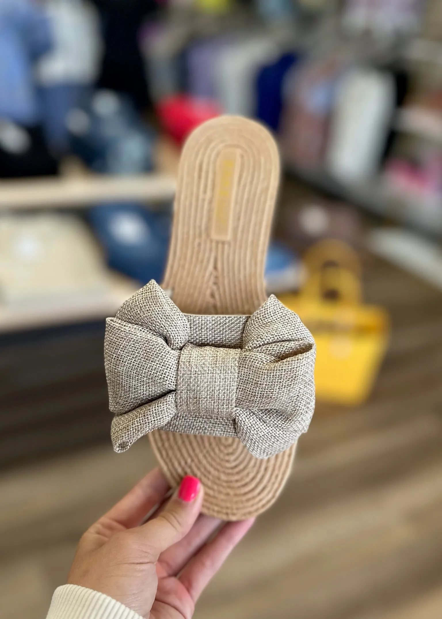 The Athena Burlap Slide